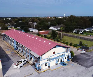 Photo 2 - Economy Lodge Texas City Refinery