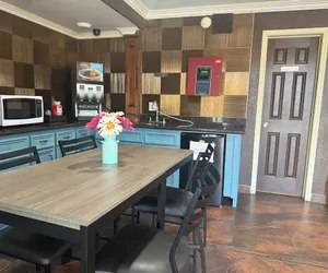 Photo 3 - Economy Lodge by Hotel O Texas City