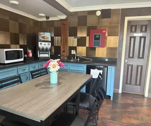 Photo 5 - Economy Lodge by Hotel O Texas City