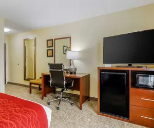 Photo 4 - Comfort Inn & Suites Hillsville I-77