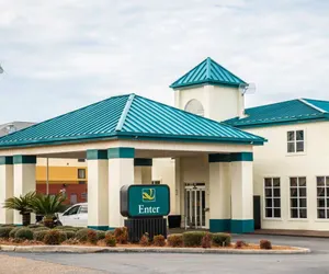 Photo 2 - Quality Inn Chipley I-10 at Exit 120