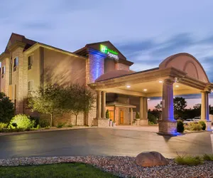 Photo 2 - Holiday Inn Express & Suites Bucyrus by IHG