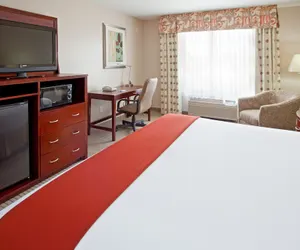 Photo 3 - Holiday Inn Express & Suites College Station, an IHG Hotel