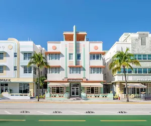 Photo 2 - Hilton Vacation Club Crescent on South Beach Miami