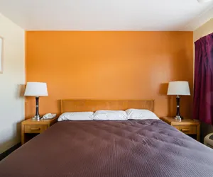 Photo 5 - OYO Hotel Shreveport Airport North