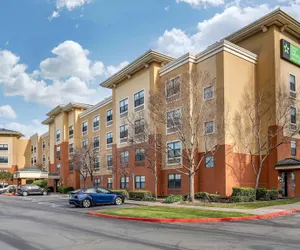 Photo 2 - Extended Stay America Premier Suites Oakland Alameda