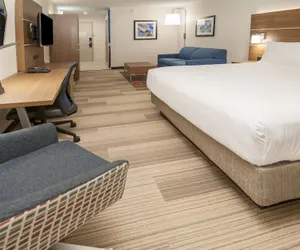 Photo 4 - Holiday Inn Express & Suites Plano West - Frisco