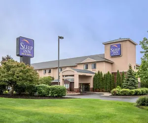 Photo 2 - Sleep Inn & Suites Queensbury - Lake George