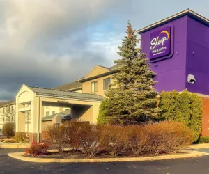 Photo 2 - Sleep Inn & Suites Queensbury - Lake George