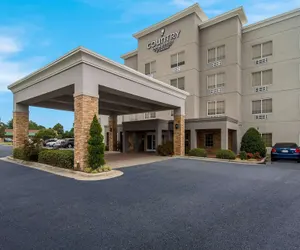 Photo 2 - Country Inn & Suites by Radisson, Goldsboro, NC