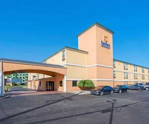 Photo 2 - Comfort Inn & Suites Cincinnati Eastgate