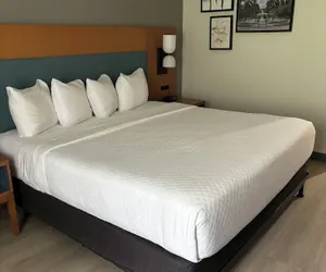 Photo 3 - Country Inn & Suites by Radisson, Shelby, NC