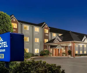 Photo 2 - Microtel Inn & Suites by Wyndham Tifton