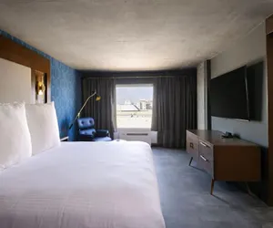 Photo 4 - Bally's Baton Rouge Hotel