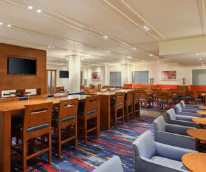 Photo 3 - Holiday Inn Express and Suites Fisherman's Wharf by IHG