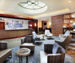 Photo 2 - Holiday Inn Express and Suites Fisherman's Wharf by IHG