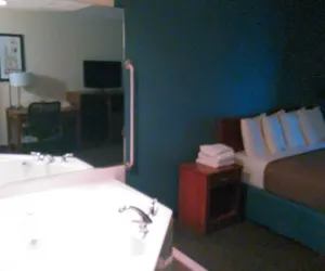 Photo 5 - AmericInn by Wyndham Beulah