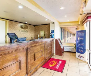 Photo 3 - Econo Lodge McAlester