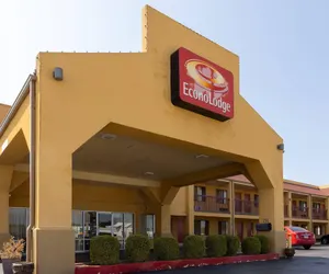 Photo 2 - Econo Lodge McAlester