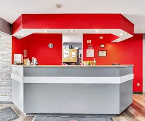 Photo 4 - Ramada Limited by Wyndham, Bloomington I-55 & I-74 IL