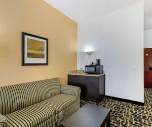 Photo 5 - Spark by Hilton La Grange