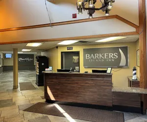 Photo 3 - Barker's Island Inn Resort