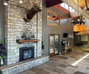 Photo 4 - Barker's Island Inn Resort