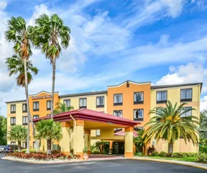 Photo 2 - Comfort Suites Tampa - Brandon