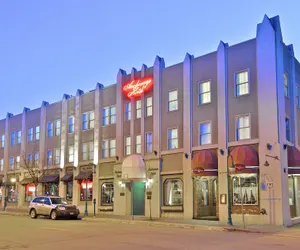 Photo 2 - Historic Anchorage Hotel