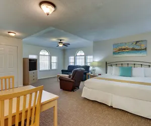 Photo 5 - Mariners Suites