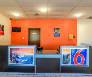 Photo 3 - Motel 6 Longview, TX - North