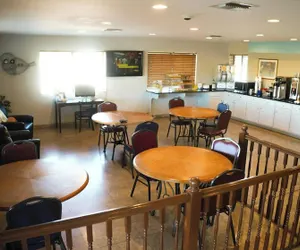 Photo 3 - Sierra Inn Capital O ft Huachuca