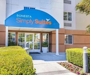 Photo 2 - Sonesta Simply Suites Memphis