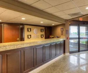 Photo 5 - Comfort Inn & Suites Evansville Airport