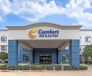 Photo 2 - Comfort Inn & Suites Irving Las Colinas DFW