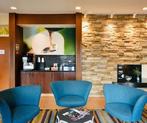 Photo 4 - Comfort Inn & Suites