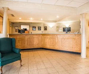 Photo 3 - Econo Lodge And Suites Shamokin Dam - Selinsgrove