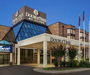 Photo 2 - DoubleTree by Hilton Hotel Jackson