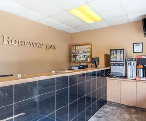 Photo 3 - Rodeway Inn North