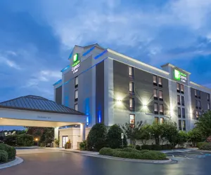 Photo 2 - Holiday Inn Express Hotel & Suites Wilmington-University Ctr by IHG