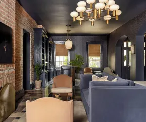 Photo 4 - Garden District Hotel