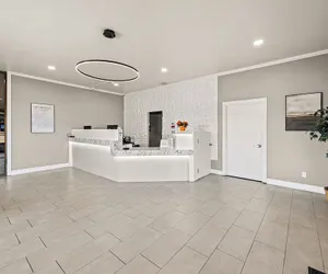 Photo 4 - Heritage Inn Express Roseville