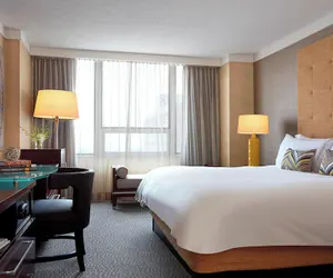 Photo 2 - Renaissance Columbus Downtown Hotel
