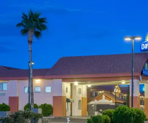 Photo 2 - Days Inn by Wyndham Tucson Airport