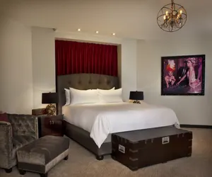 Photo 5 - The Cromwell- A Caesars Rewards Destination