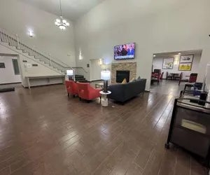 Photo 4 - Comfort Suites Omaha Northwest