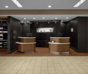 Photo 4 - Courtyard by Marriott Charlotte Airport North