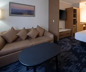 Photo 5 - Fairfield by Marriott Inn & Suites Seattle Sea-Tac Airport