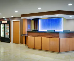 Photo 5 - Fairfield Inn & Suites by Marriott Salt Lake City Airport