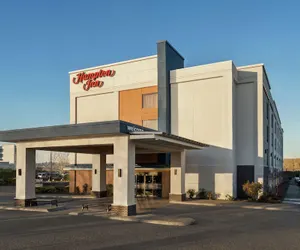 Photo 2 - Hampton Inn Portland-Airport
